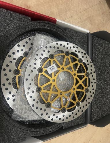 のののページ 使用心得]brembo 浮動式碟盤組NINJA ZX-10R (04-15) 等車款